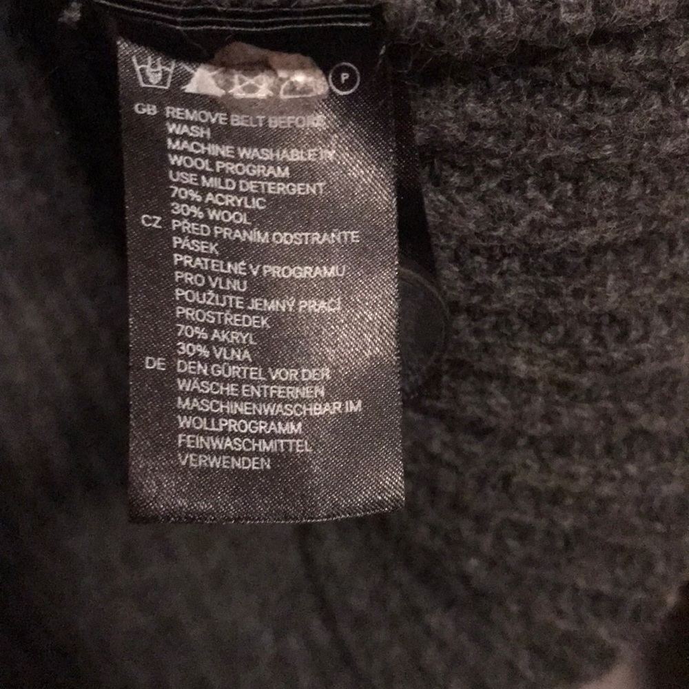 H&M short sleeve sweater - Picture 5 of 5